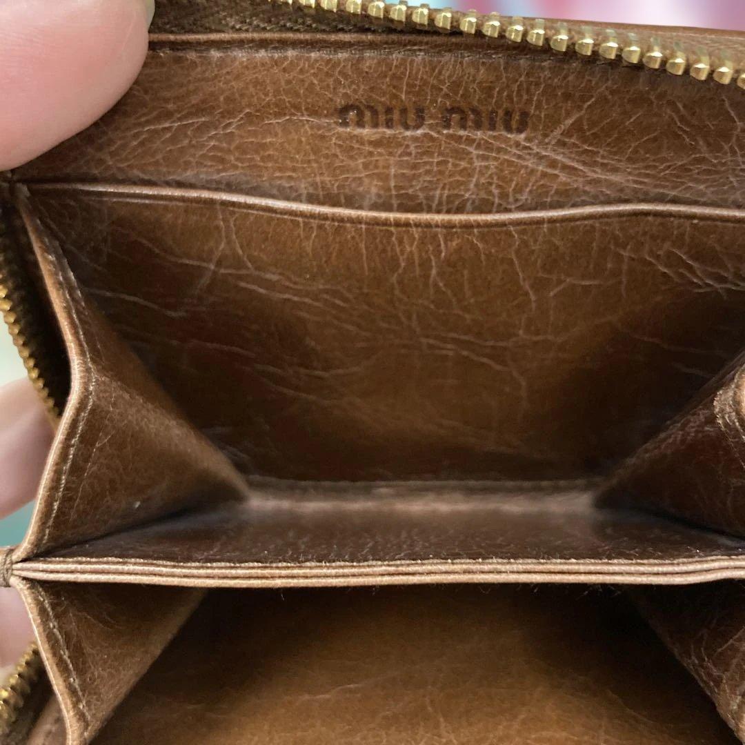 miu miu マトラッセ ケース ブラウン　値下げ