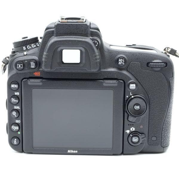 ショット数3652回!■ほぼ新品■ Nikon D750 ボディ