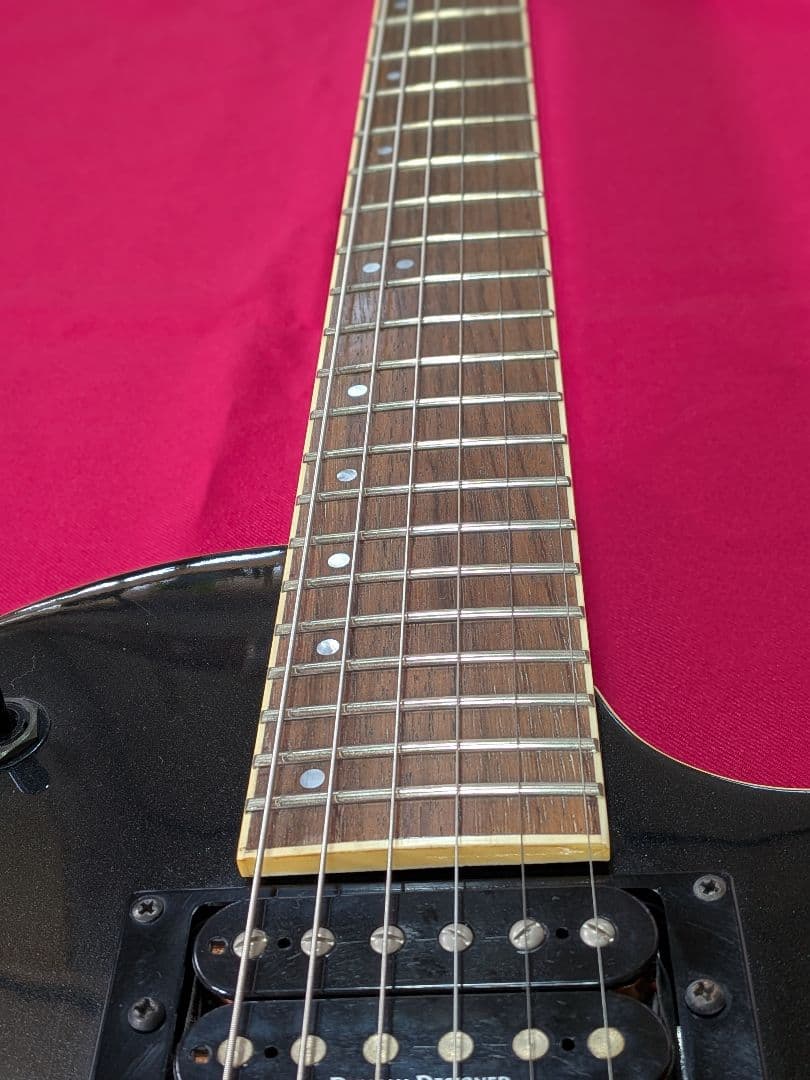 グラスルーツgma黒色レスポールスタイプギターケースアーム付き