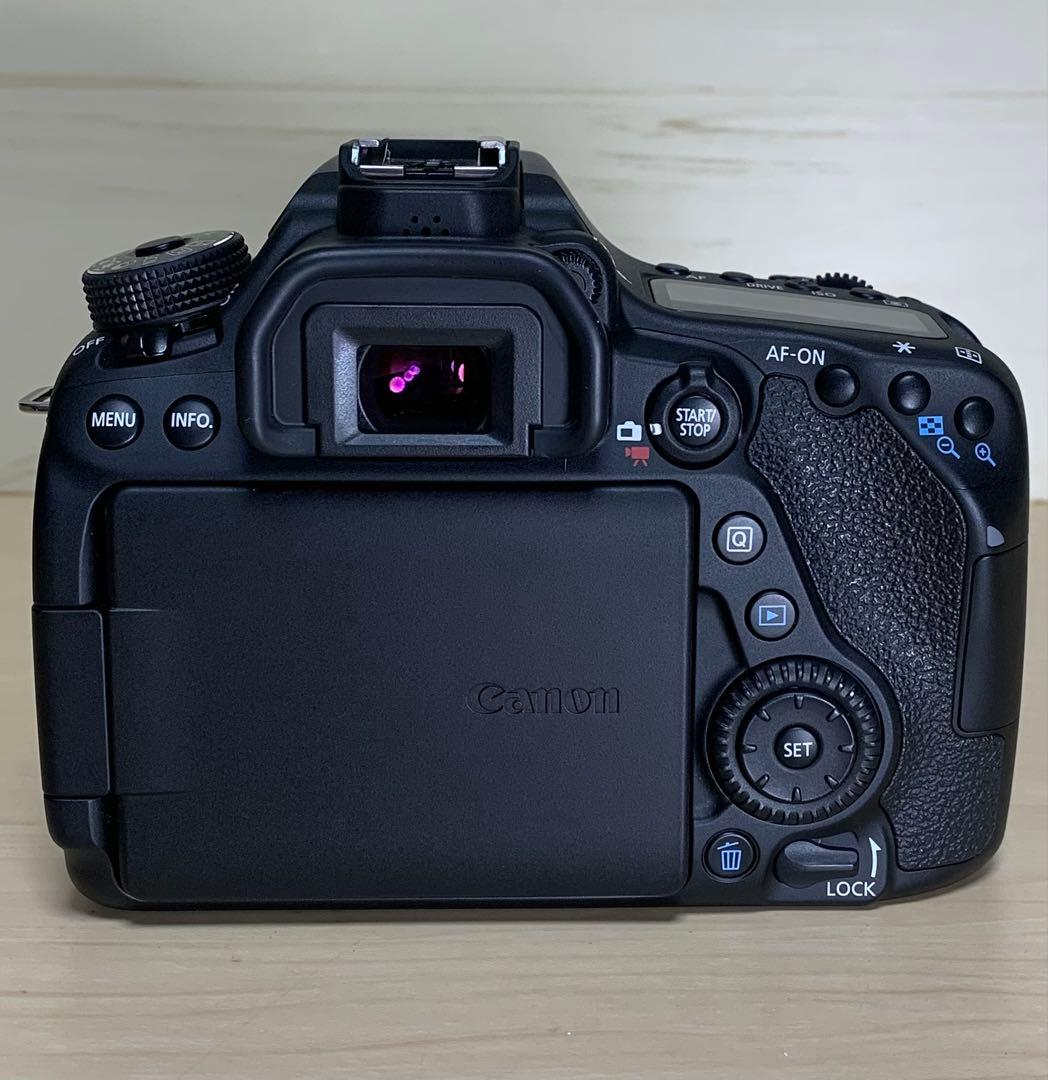 （中古品） EOS 80D EF-S18-135 IS USM レンズキット
