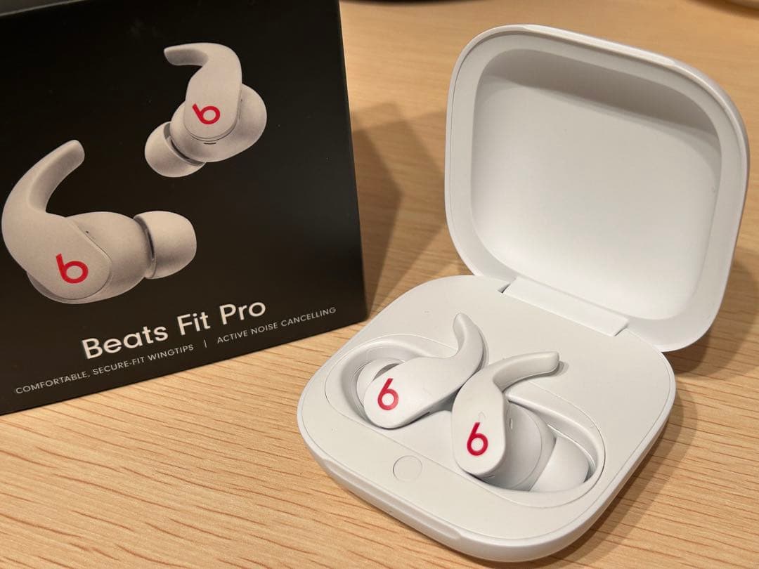 ワイヤレスイヤホン Beats Fit Pro ホワイト MK2G3PA/A