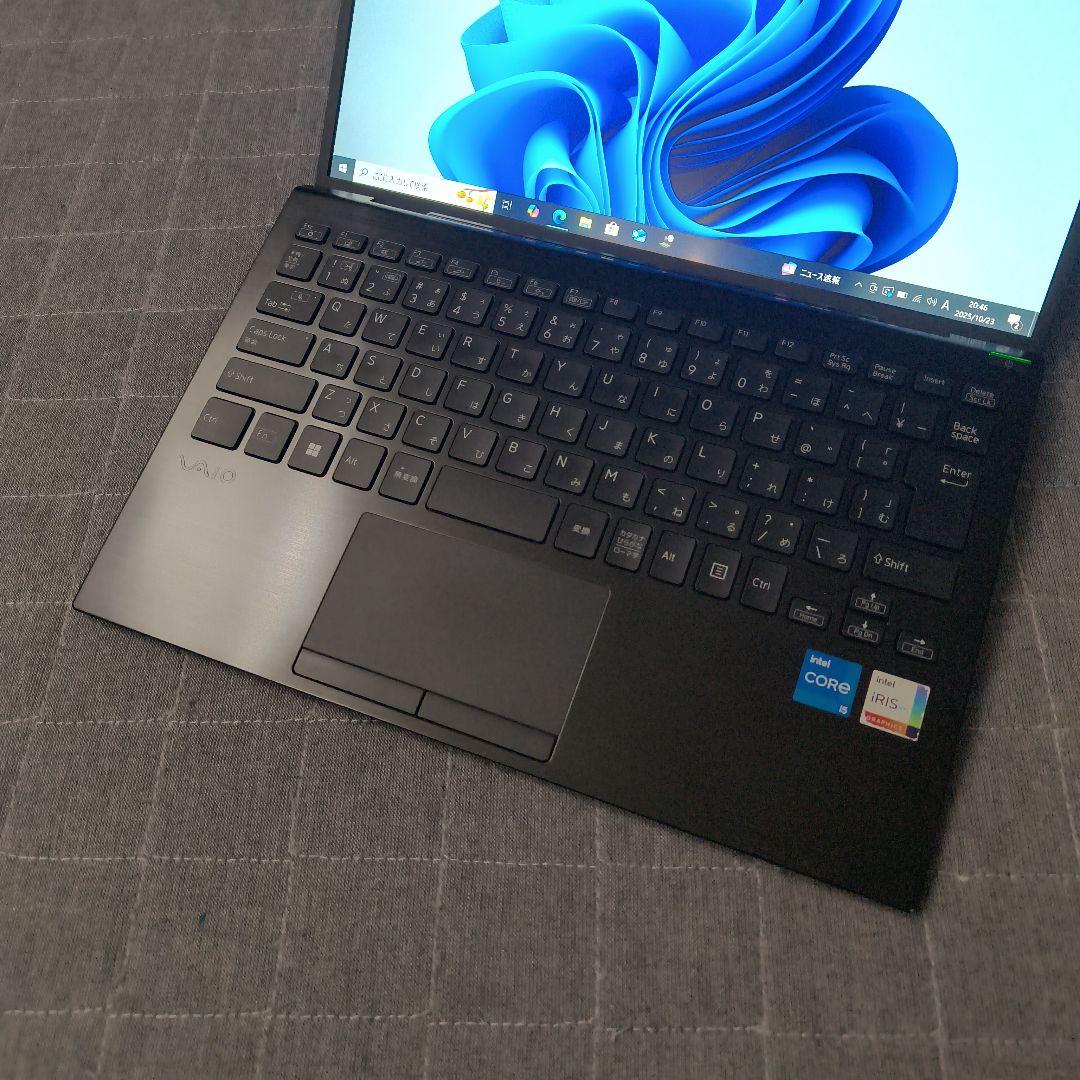 良好 日本製 高級感 VAIO 軽量 驚速12世代i5 16GB 新品1TB 9