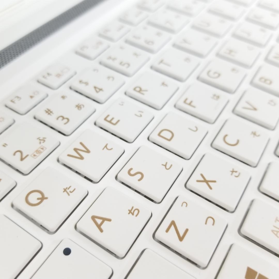 新品SSD スピード発送 即使用可ノートPC TOSHIBA(E0813)