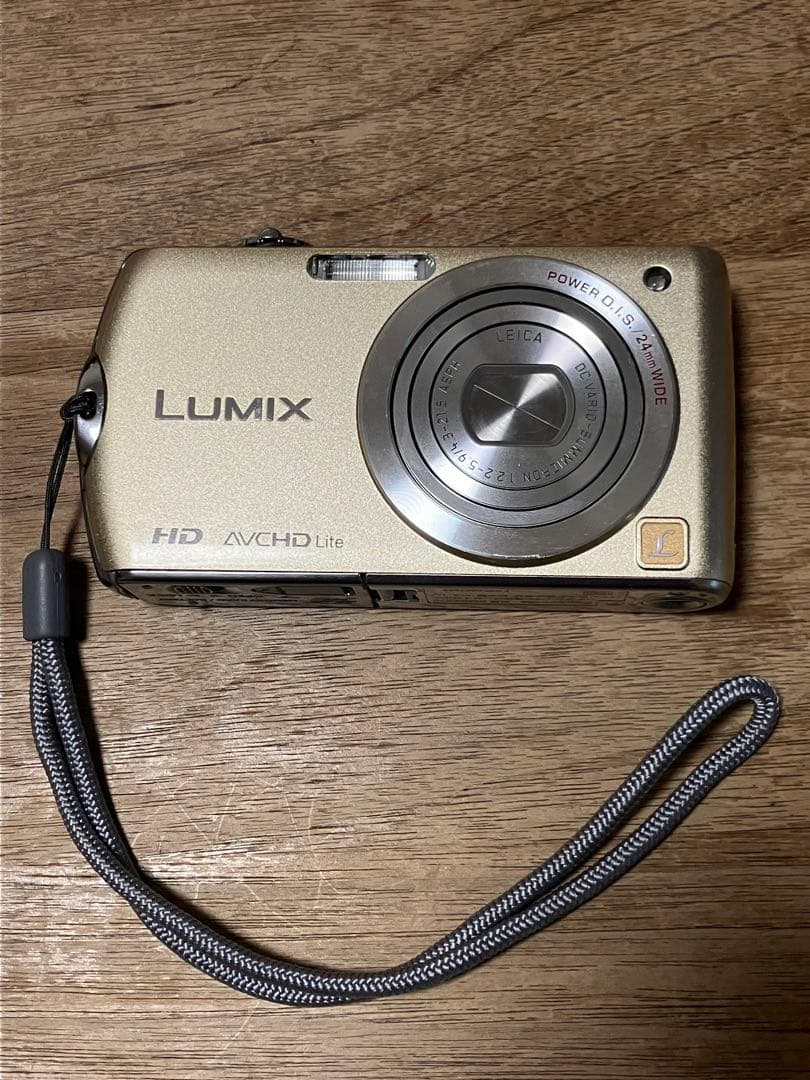 Panasonic LUMIXコンパクトデジカメフルセット128GB SD付