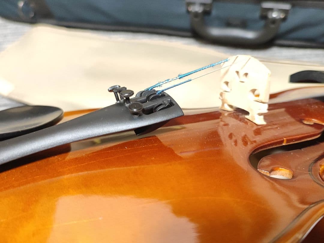 SUZUKI バイオリンNo.210 4/4 2014年