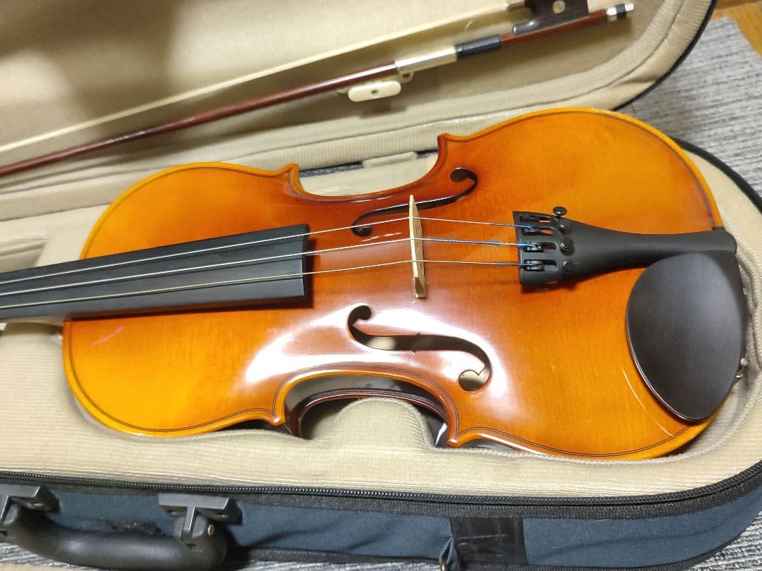 SUZUKI バイオリンNo.210 4/4 2014年