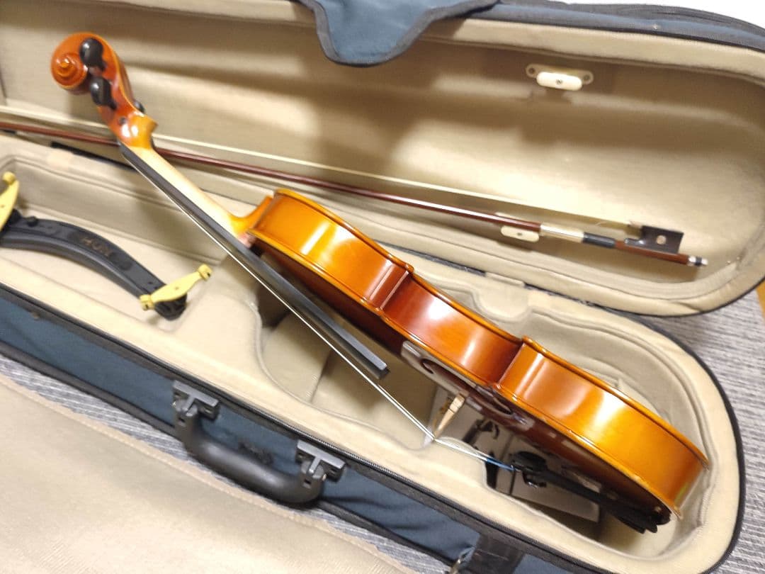 SUZUKI バイオリンNo.210 4/4 2014年