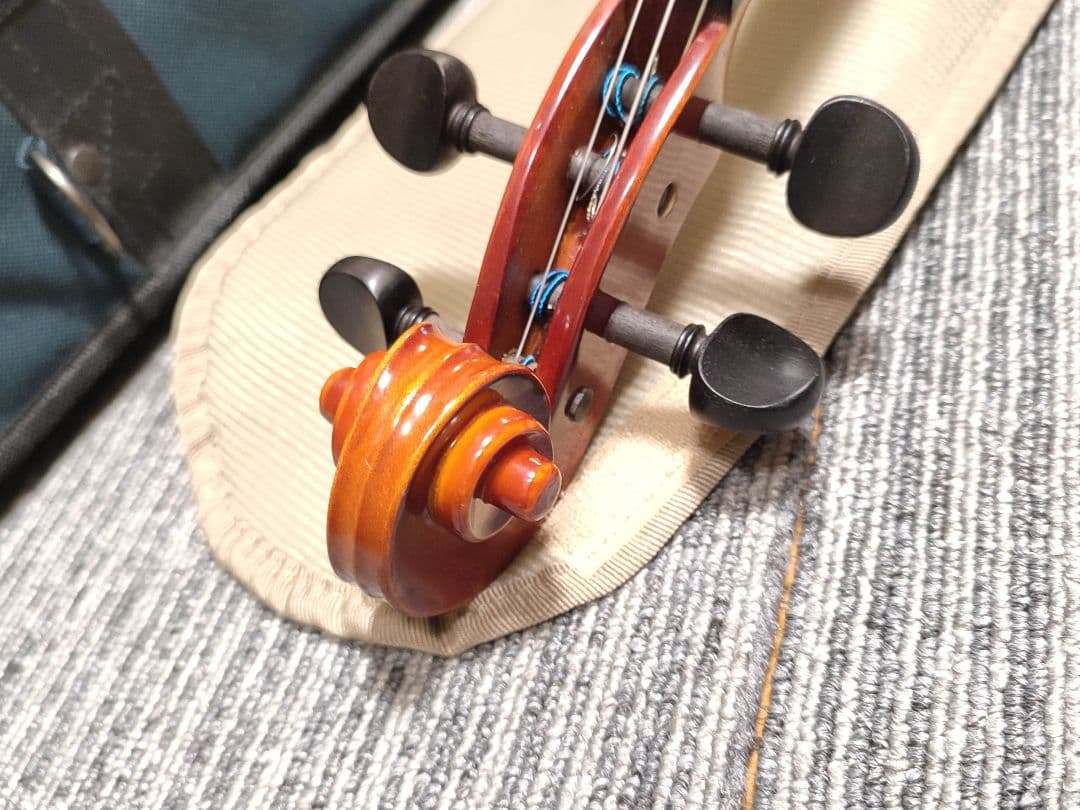 SUZUKI バイオリンNo.210 4/4 2014年