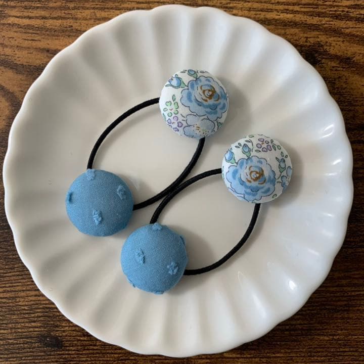 【52】リバティプリント使用　ハンドメイド　ヘアゴム　くるみボタン 2個セット