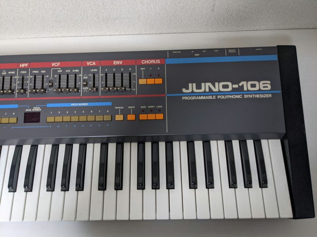 Roland JUNO-106 アナログシンセサイザー ビンテージ