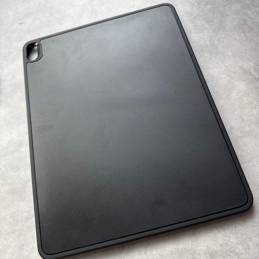 ESR Magnetic Keyboard Case ブラック　13インチ
