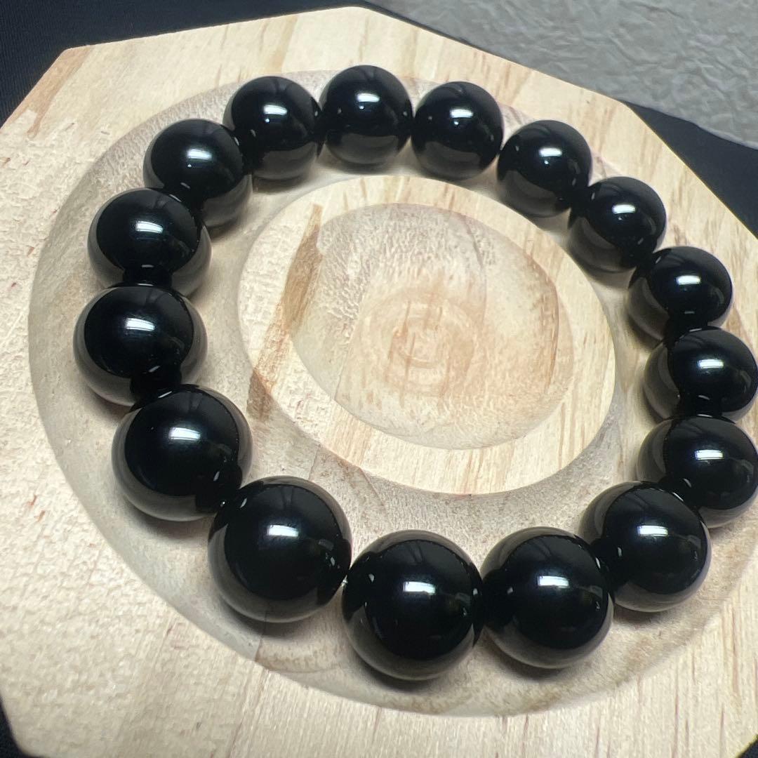 魔除けの王様　モリオンブレスレット