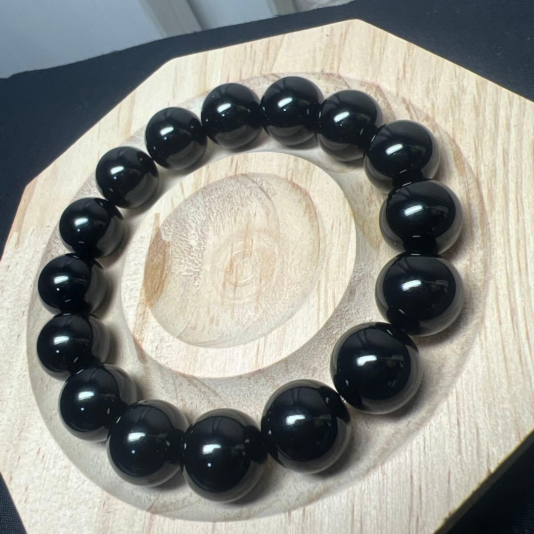 魔除けの王様　モリオンブレスレット