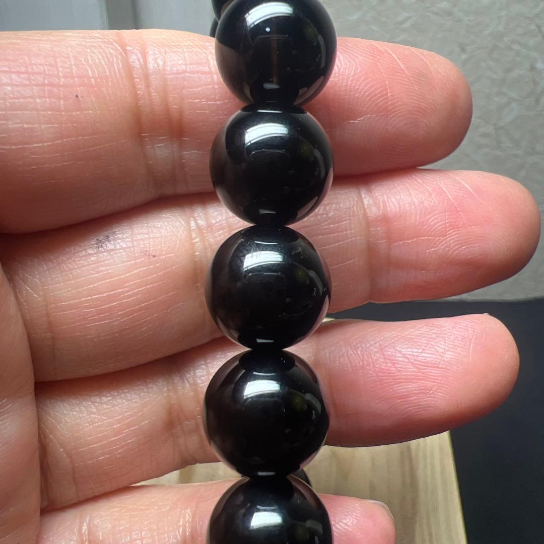 魔除けの王様　モリオンブレスレット