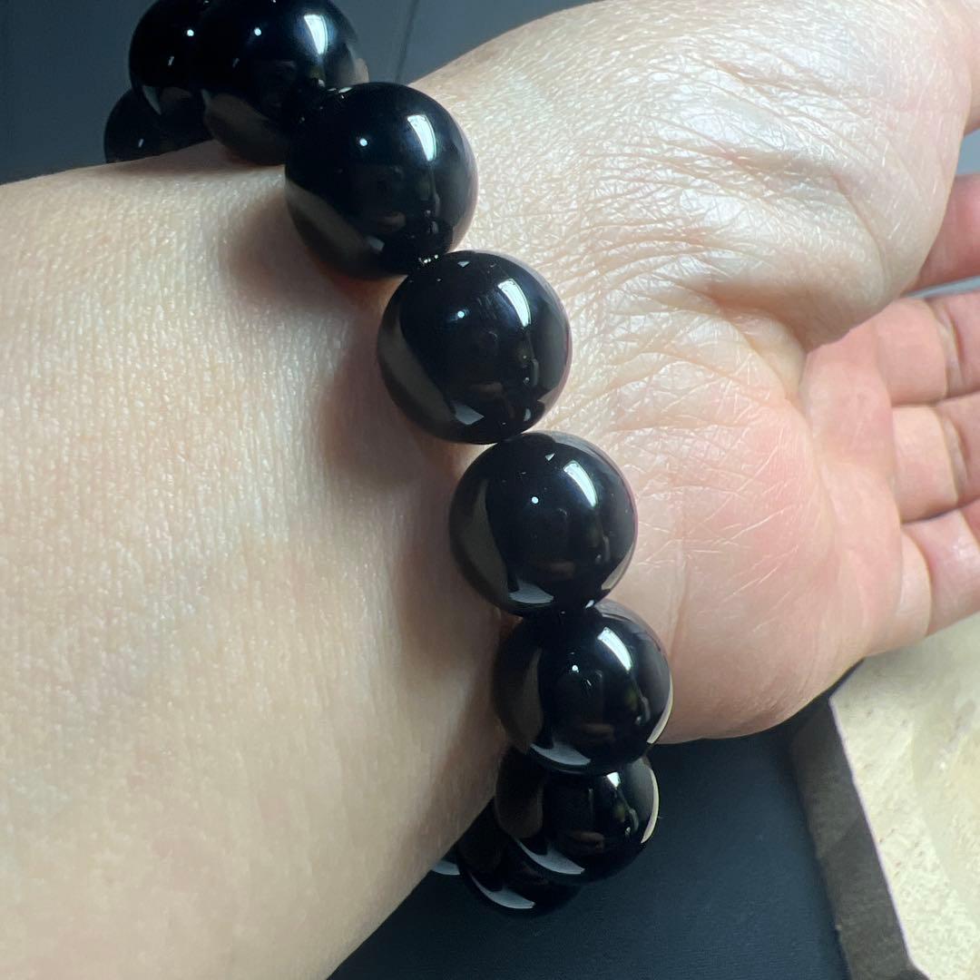 魔除けの王様　モリオンブレスレット