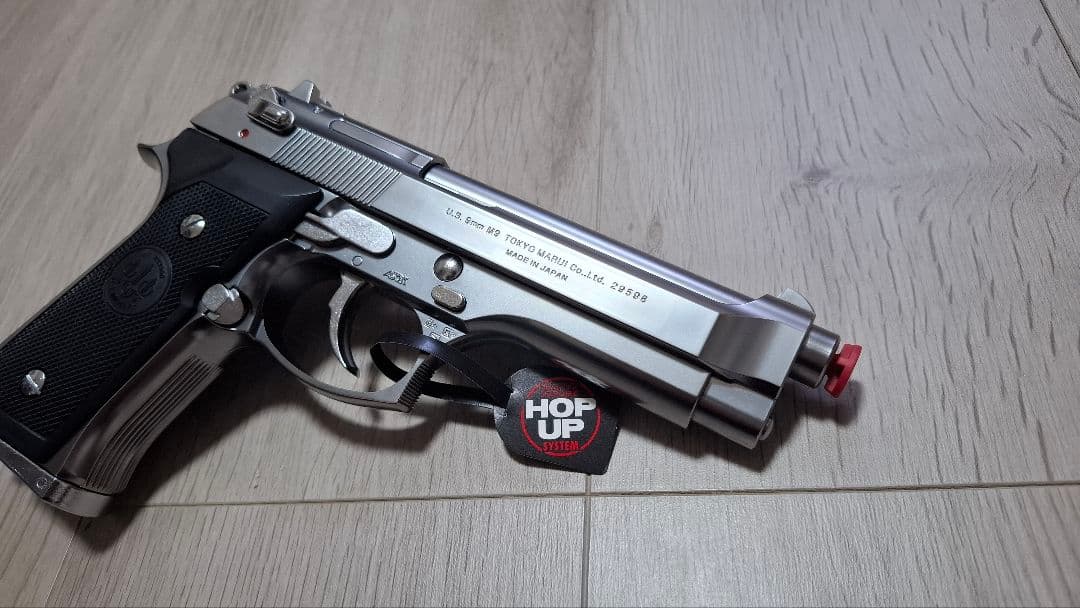 極上美品　東京マルイ　M92F　クロームメッキモデル　IONX仕様　ガスガン