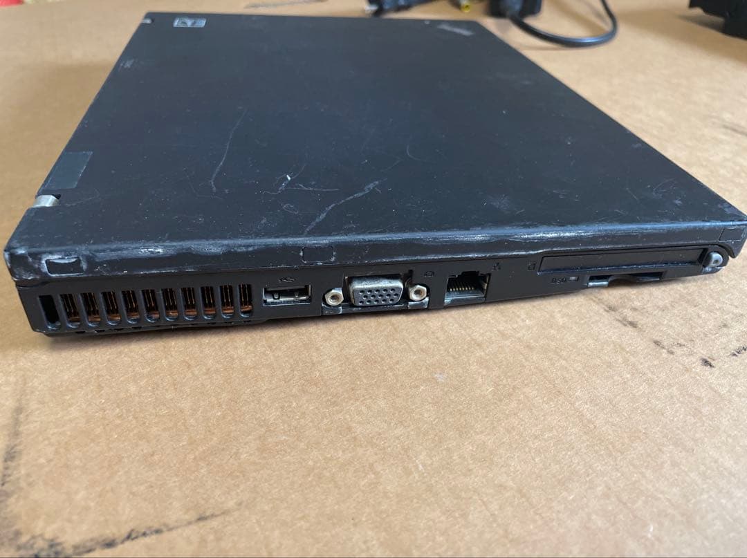 値下げThinkPad X61＋X6 UltraBase OS Ubuntu