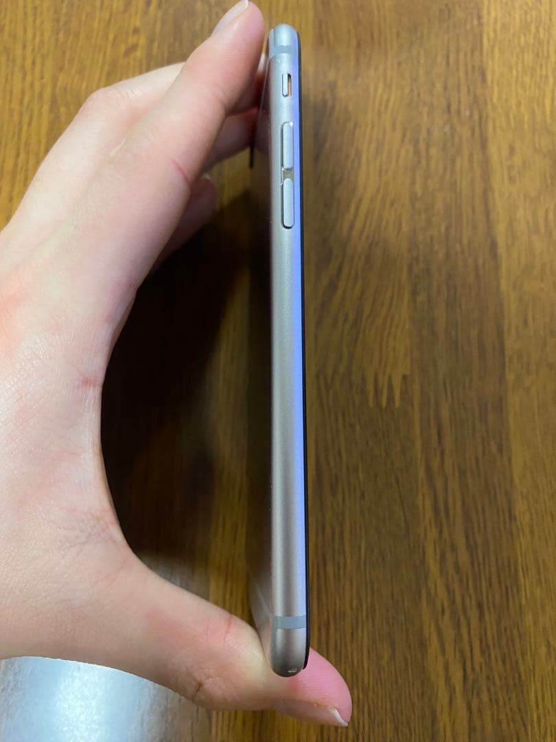 iPhone 6s シルバー 本体