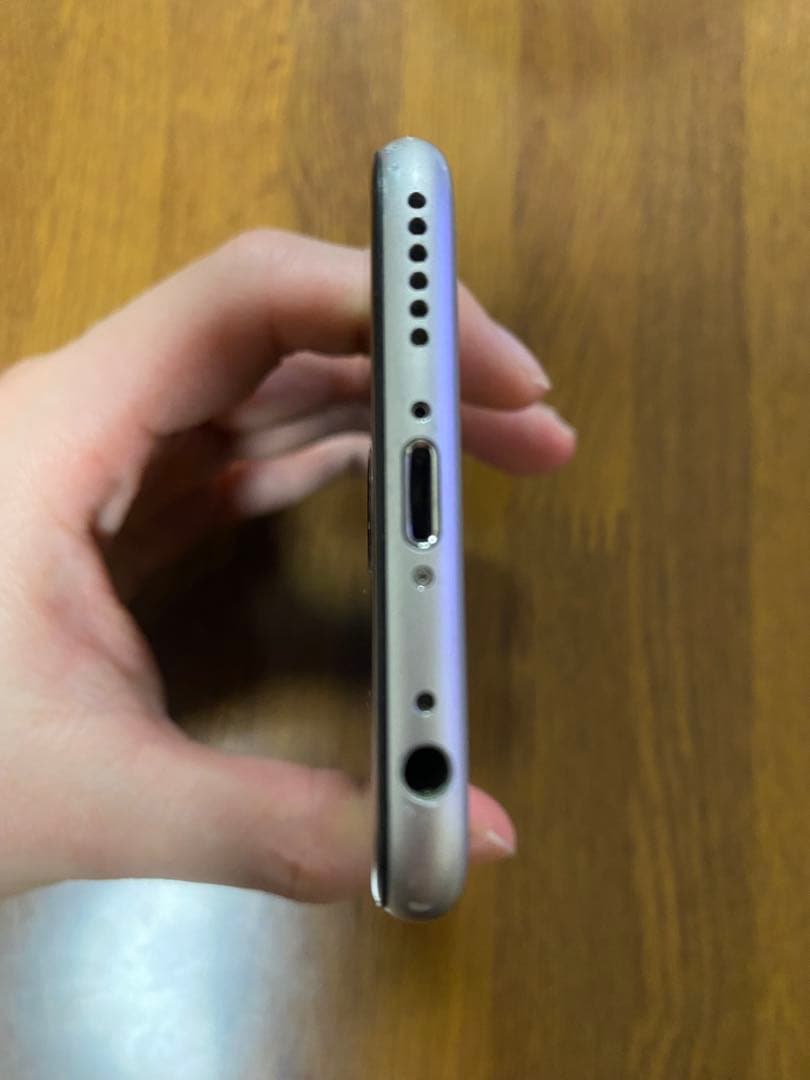 iPhone 6s シルバー 本体