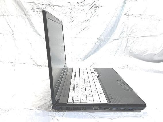 FUJITSU LIFEBOOK A576/PX ノートPC 　　（N025）