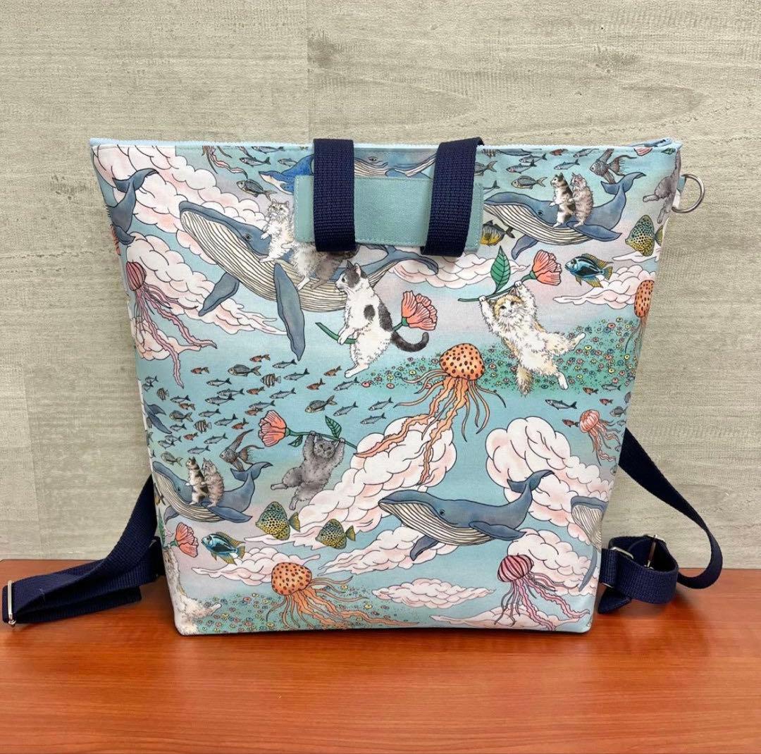 おとぎの国の猫と仲間たちハンドメイド　A4サイズリュック＆18㎝ポーチセット