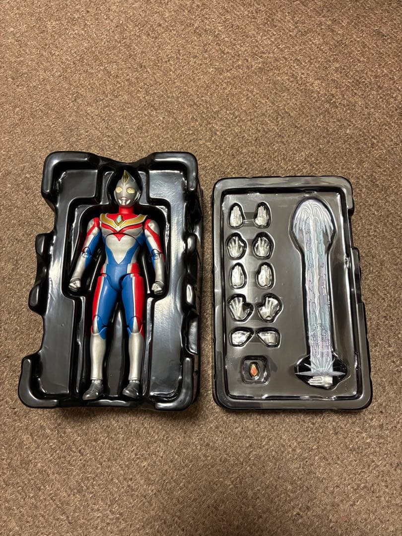 真骨彫製法 S.H.Figuarts. ウルトラマンダイナ