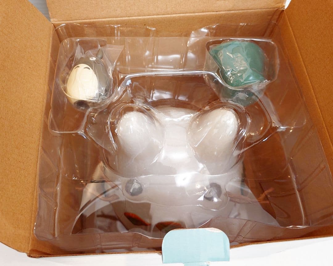 となりのトトロ 大きな貯金箱 雪ん子トトロ 雪だるま かまくら 箱あり 未使用