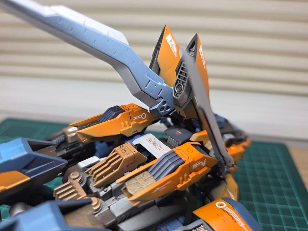 ゾイドHMMライガーゼロ　シュナイダー全塗装