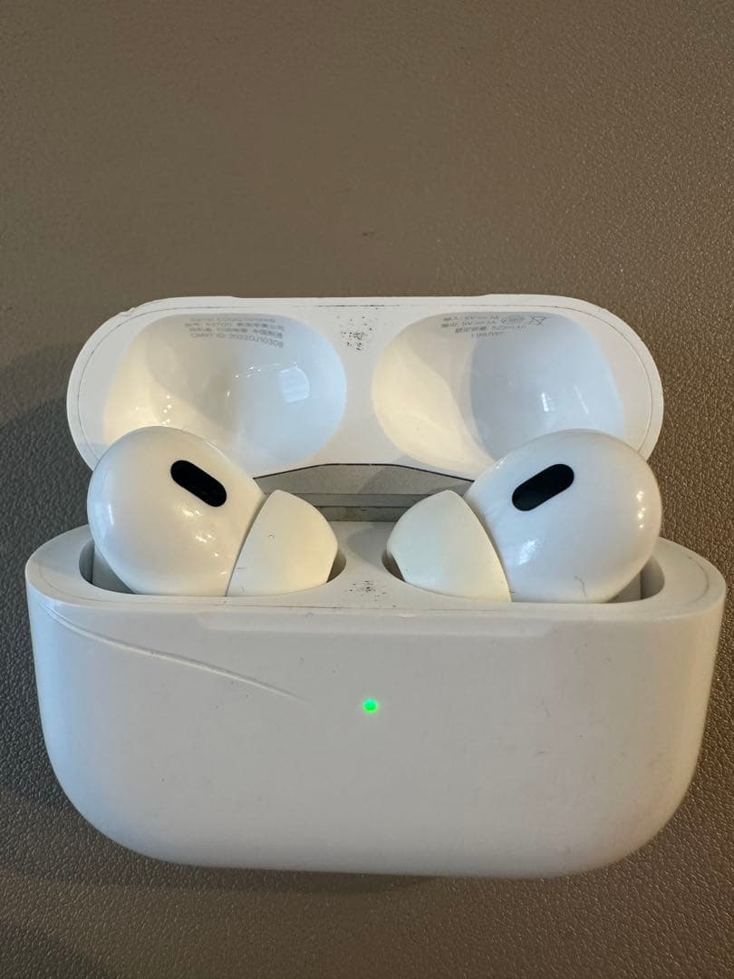 AirPods Pro 第二世代　本体 ホワイト