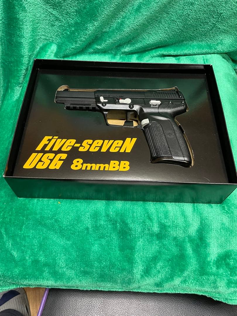 Five-seven USG 8mm BB ガス式モデルガン