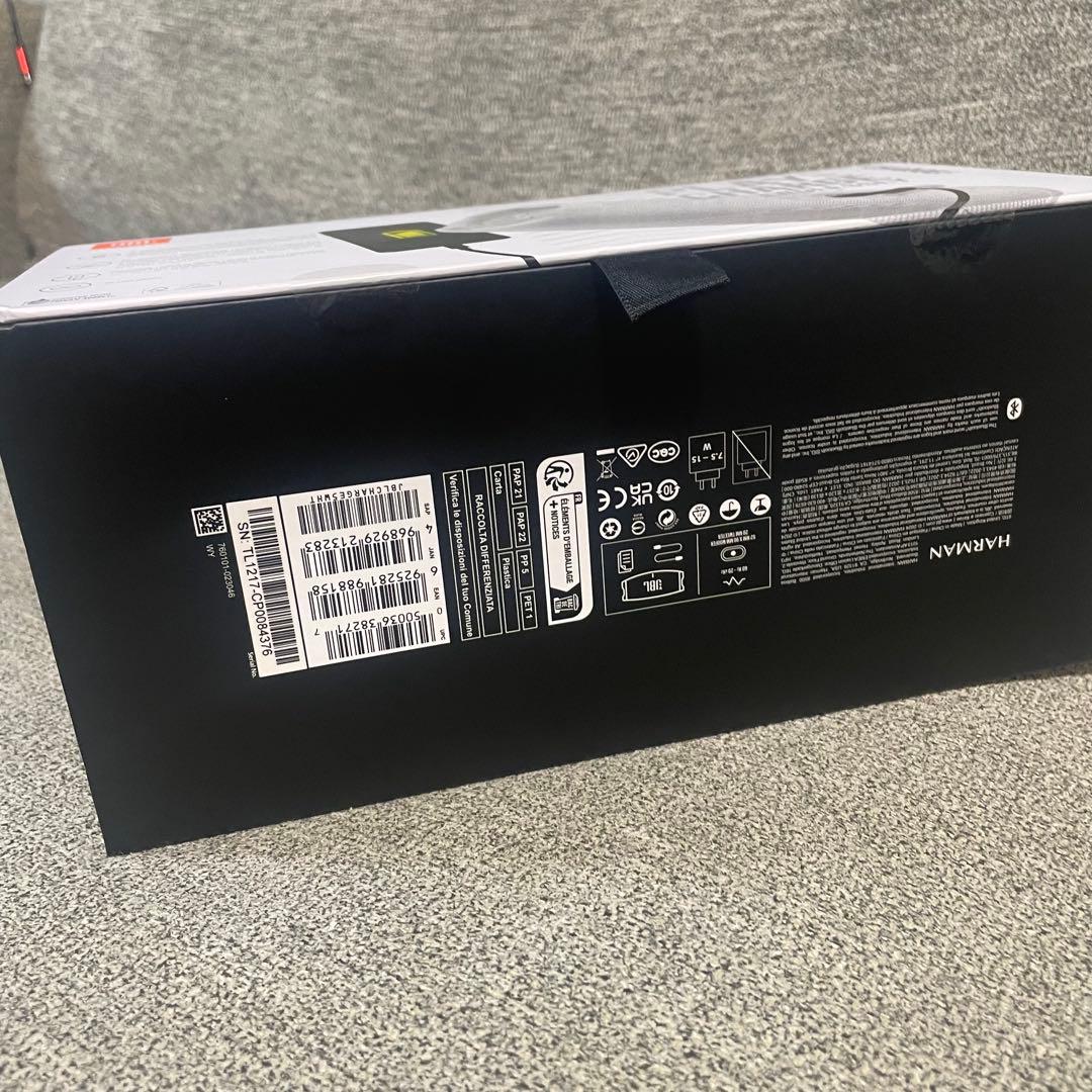 JBL CHARGE 5 Bluetoothスピーカー　新品未開封　ホワイト