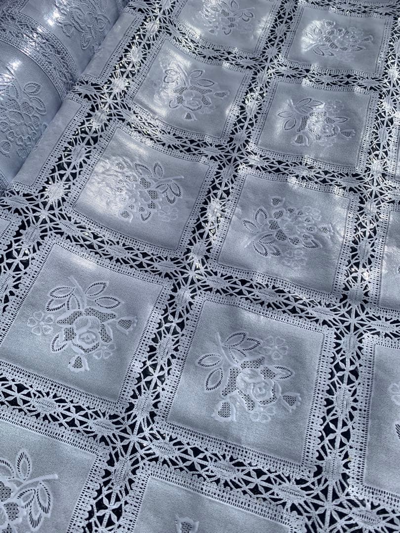 S4 未使用　保管品 ホワイトレーステーブルクロス 120幅　15m