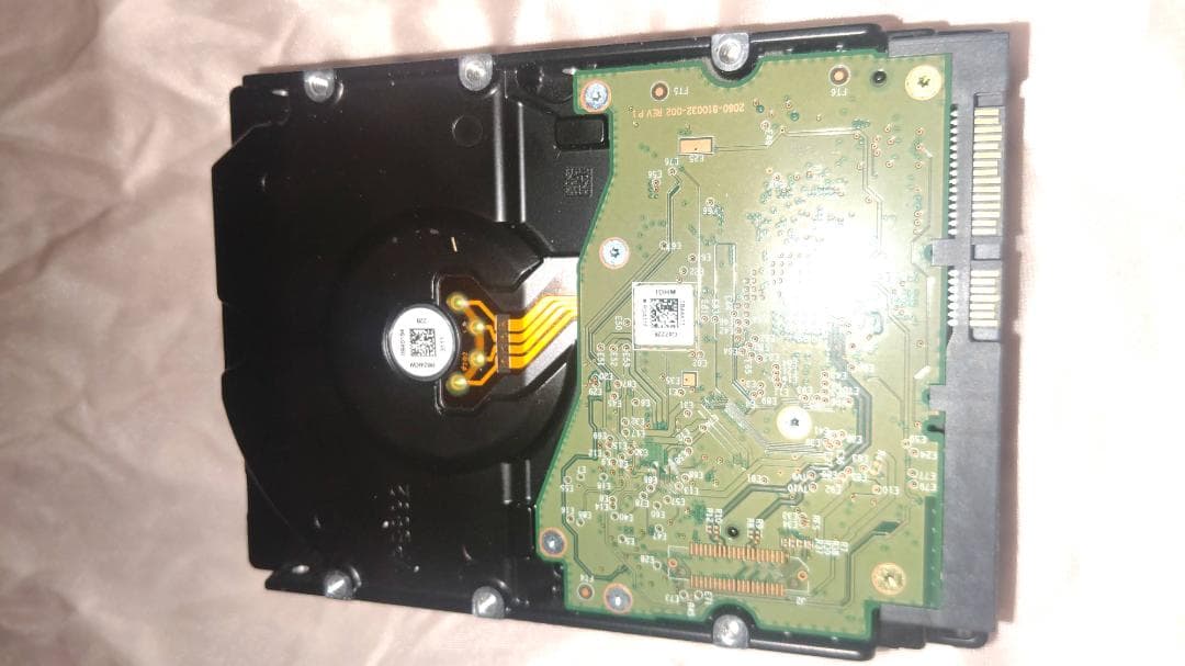 J*j様 Western Digital 8TB HDD 中古　 約４１００時間