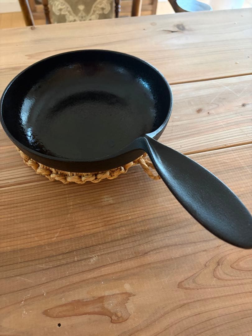 栗原はるみ　南部鉄器 フライパン　小笠原陸兆 　デザイン　19cm