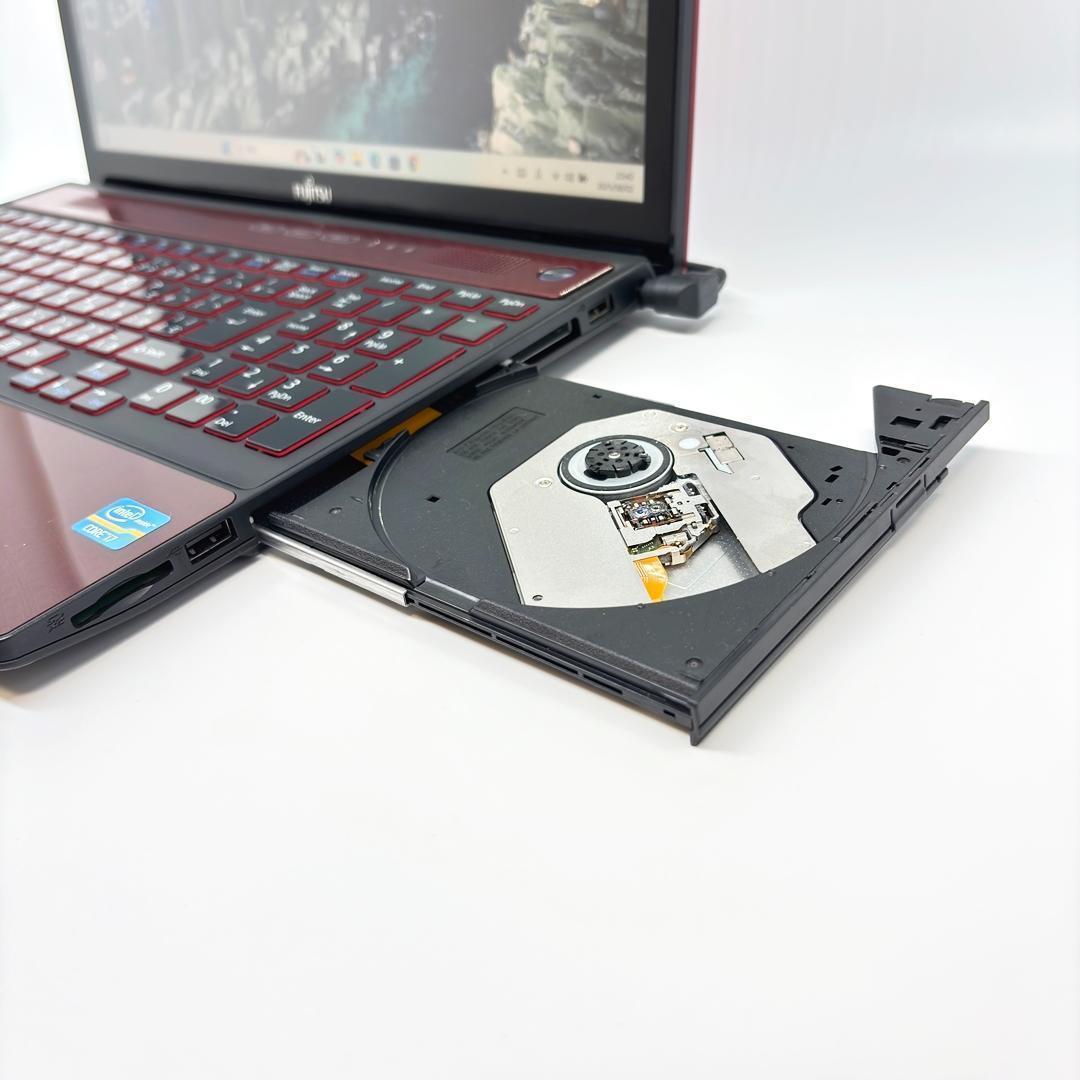 富士通 ノートパソコン Corei7 新品SSD オフィス付 Win11 A40