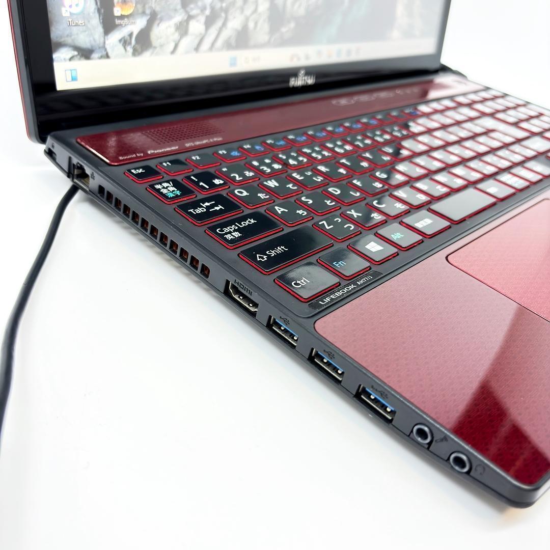 富士通 ノートパソコン Corei7 新品SSD オフィス付 Win11 A40