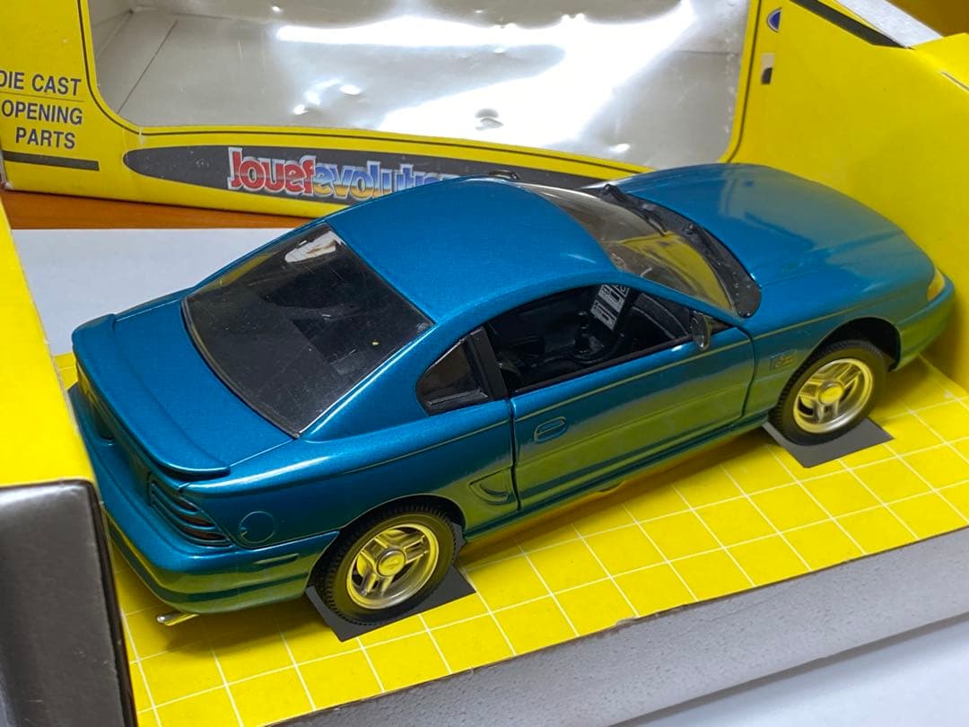 ジョエフエボリューション　フォード　マスタング　GT 1994 1/18