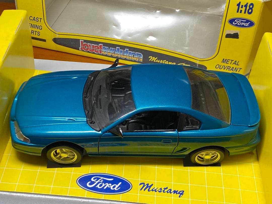 ジョエフエボリューション　フォード　マスタング　GT 1994 1/18