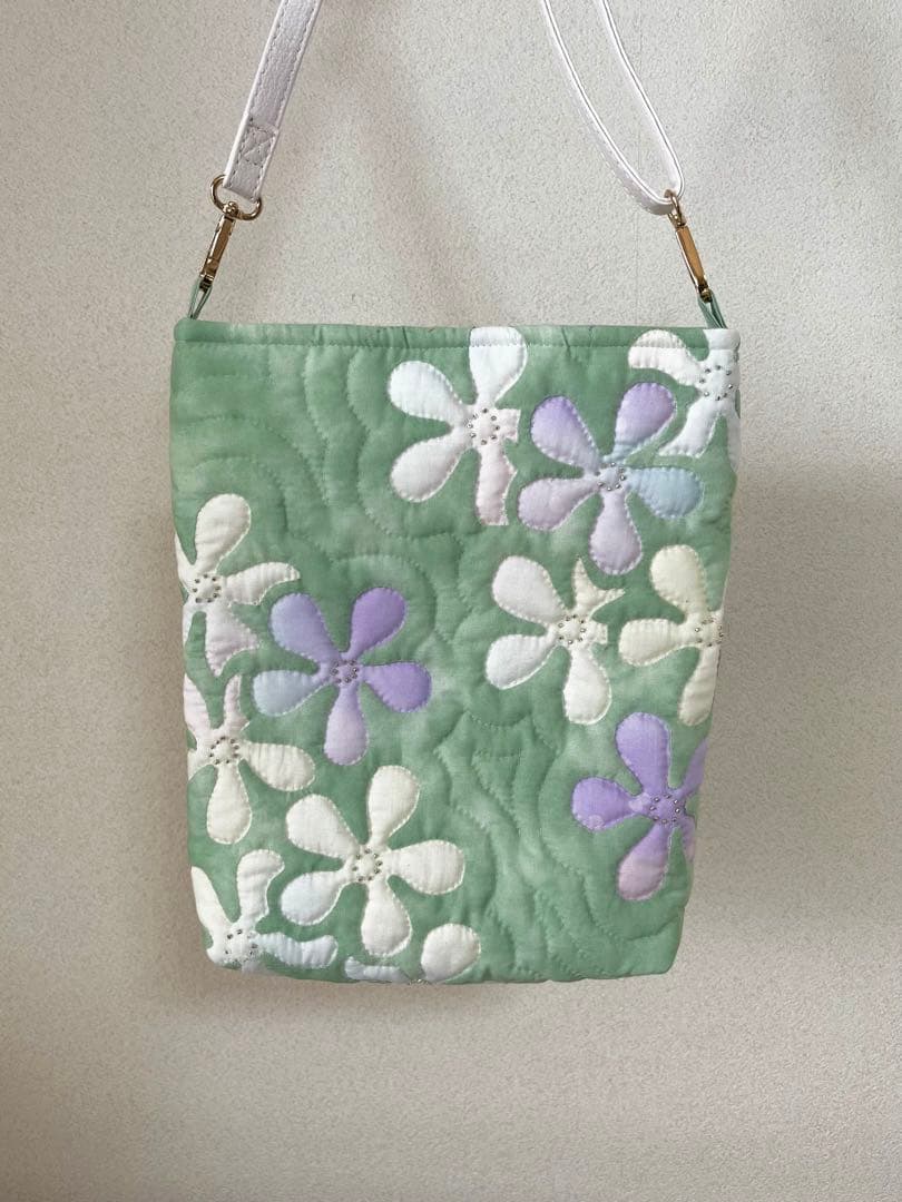 ハンドメイド　ハワイアンキルトバッグ ショルダーバッグ(ミントグリーン)