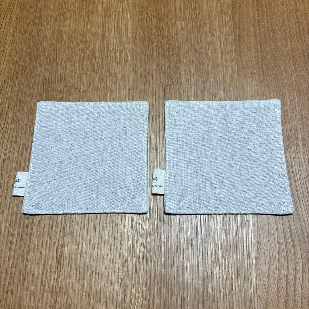 ちー ハンドメイド コースター 格子柄2枚＆ポットマット 鍋敷き いちご柄