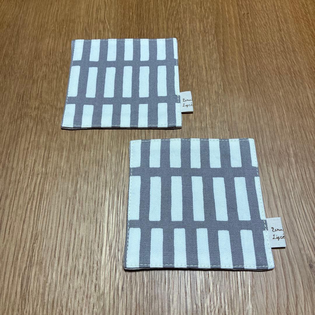 ちー ハンドメイド コースター 格子柄2枚＆ポットマット 鍋敷き いちご柄