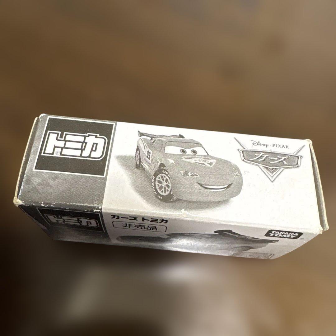 未使用品‼️非売品‼️トミカ　カーズ　ミニカー‼️マックィーン　アイスレーサータイプ‼️