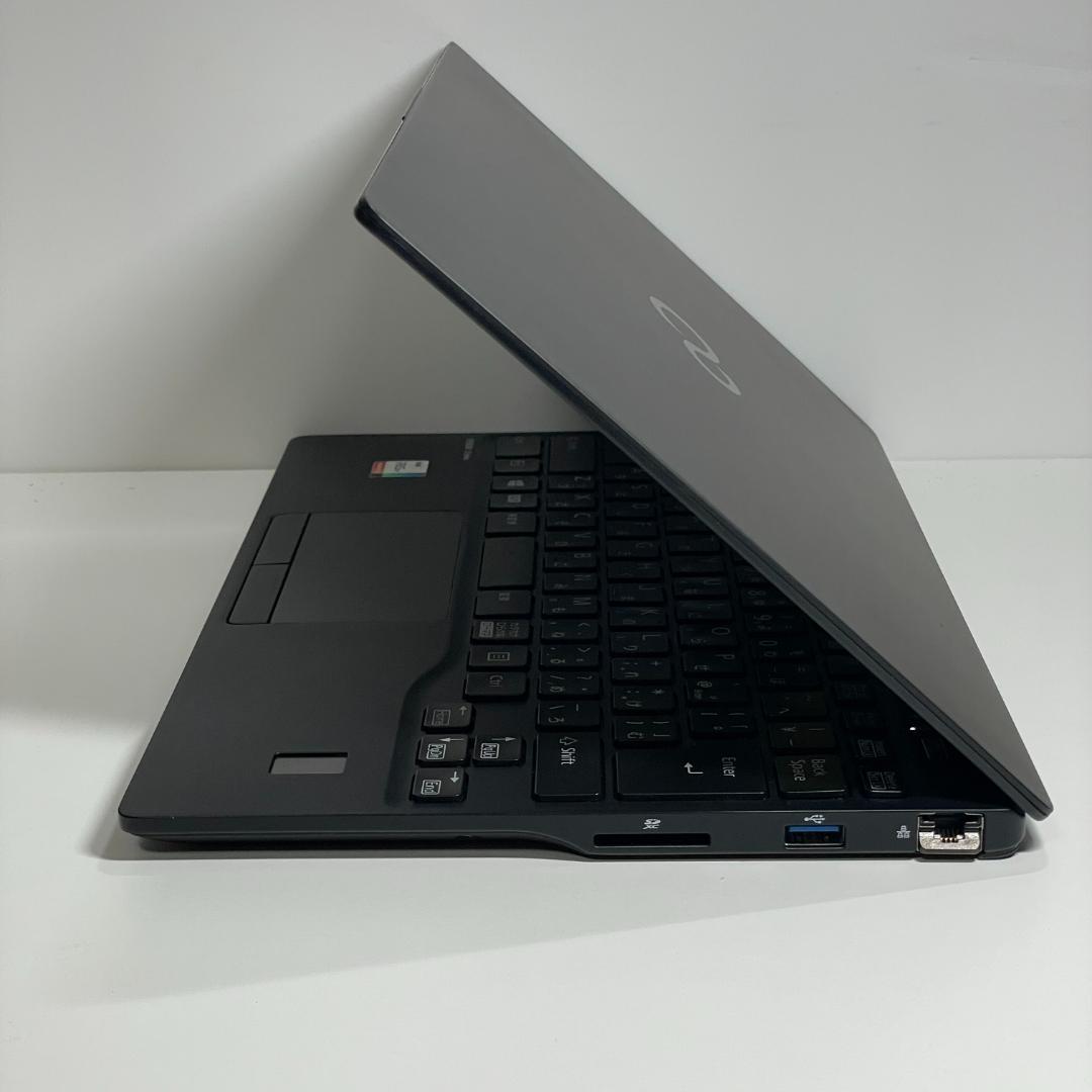 第11世代core i5 富士通 U9311/F ノートPC win11 SSD