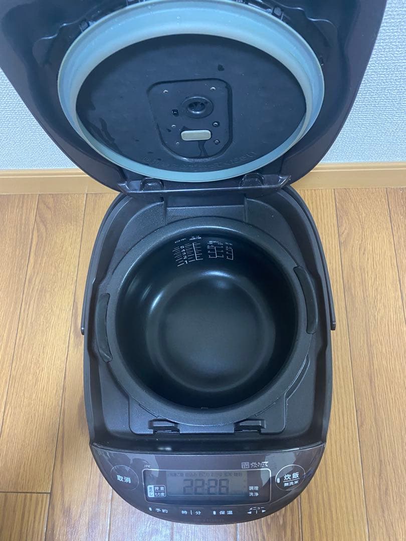 TIGER 圧力　IH 炊飯ジャー　JPK-B100 ブラウン　5.5合