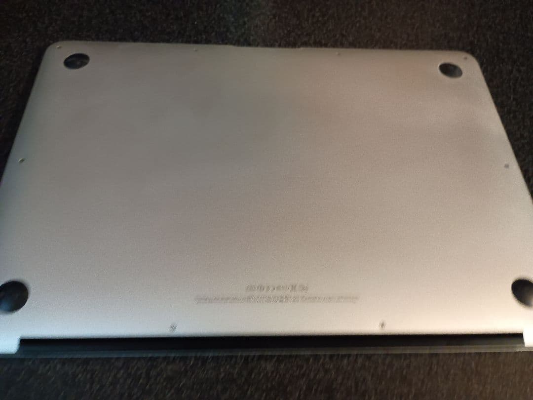 超美品MacBookAir 動作確認済み送料込み保証なし。