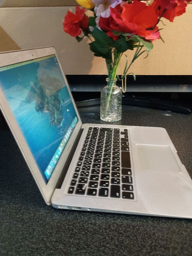 超美品MacBookAir 動作確認済み送料込み保証なし。