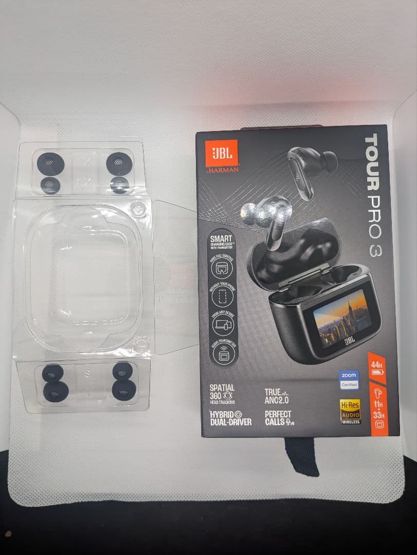 美品 JBL tour pro 3 保護フィルム+カバー付