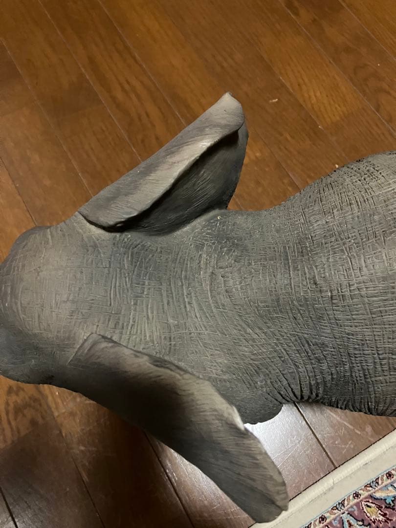 リアルな象のフィギュア 約30cm