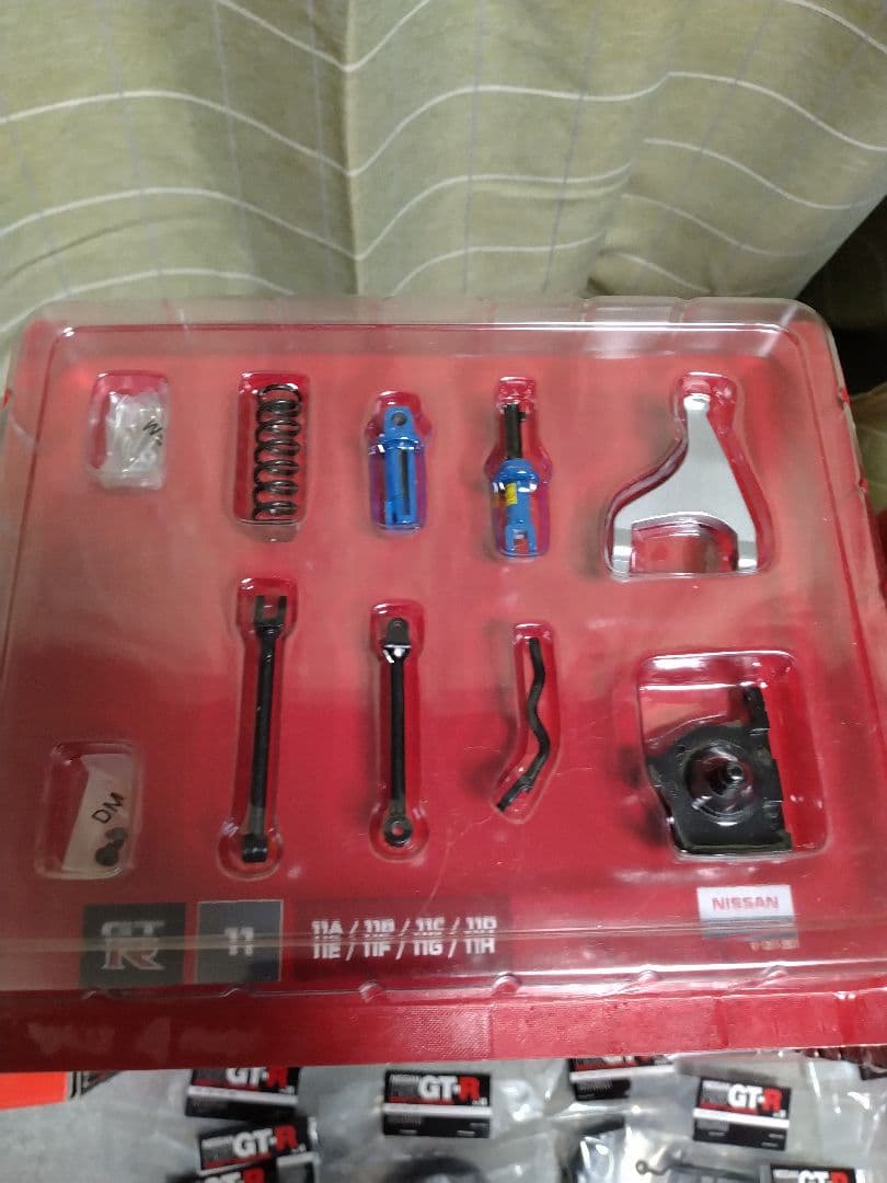 NISSAN GT-R R35 1/8スケール プラモデル