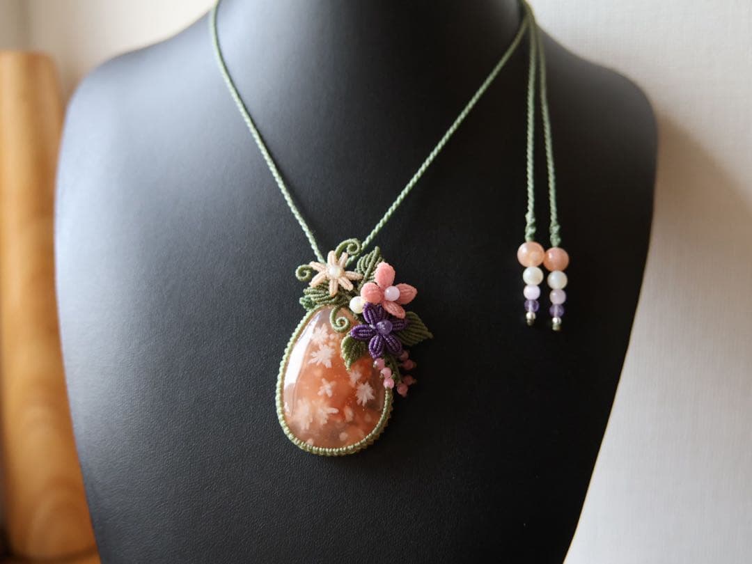 桜瑪瑙　マクラメ　ネックレス